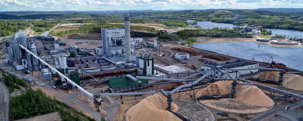 Om förstudien leder vidare till beslut om investering, kan det resultera i en helt ny fabrik i direkt anslutning till Metsä Groups (bild) befintliga bioproduktfabrik i Äänekoski. Foto: Metsä Group