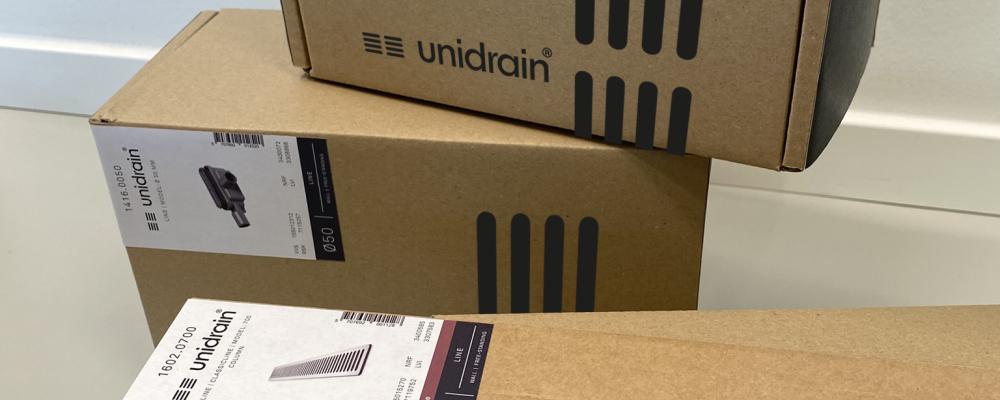 Unidrain ersätter sina förpackningar med nya i FSC-certifierad återvunnen wellpapp. Övergången till återvunnet material sker löpande i takt med att den nuvarande förpackningen förbrukas och Unidrain förväntar sig att större delen av sortimentet har ställts om före utgången av första halvåret 2026. Foto: Unidrain