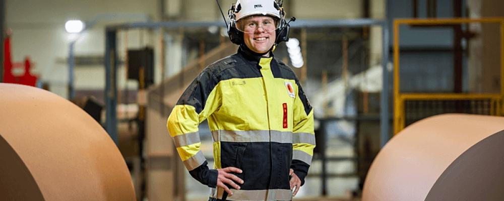Matti Lielahti, chef för Stora Ensos affärsenhet i Uleåborg, beskriver certifieringen som en unik milstolpe för den finländska massaindustrin. Foto: Stora Enso.