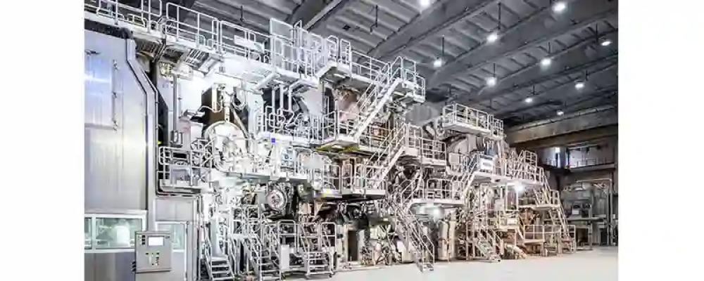 Den nya containerboardmaskinen vid Mondis bruk i Duino i Italien har nu tagits i kommersiell drift. Foto: Mondi