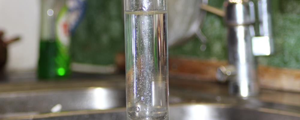 Finska Kemira tillhanda hållbara kemiska lösningar för vattenintensiva industrier som papper och massa.