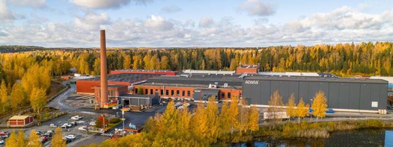 Adara Pakkaus Oy är en ledande finsk tillverkare av wellpapp och wellpappförpackningar. Företagets fabrik i Valkeakoski har en historia som sträcker sig tillbaka till år 1933. Foto: Adara Pakkaus Oy