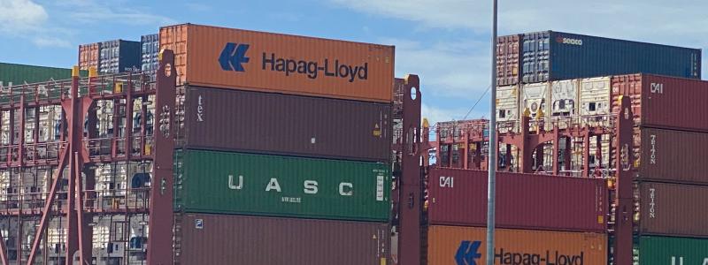 Strejken har lamslagit containertrafiken i över 30 hamnar. Foto: Simon Matthis