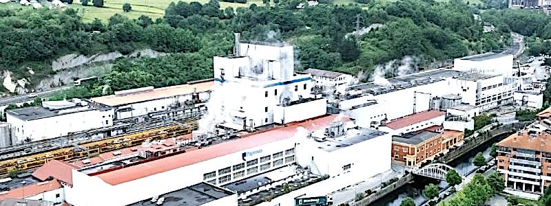 Papresas anläggning i Errenteria, Spanien. Genom att förbättra effektiviteten och kvaliteten på återvunnet material, tar både Valmet och Papresa viktiga steg mot att minska industrins miljöpåverkan och stärka den cirkulära ekonomin. Foto: Valmet