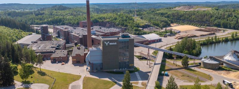 Moderniseringen av kartongbruket i Simpele, som tillkännagavs i april ifjol, genomförs i etapper. Foto: Metsä Board