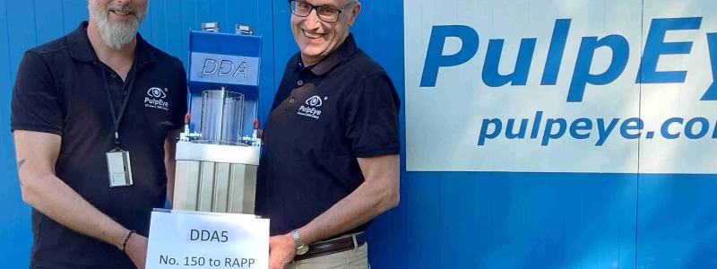 Peter Kristmansson, produktionschef, och Öjvind Sundvall, vd PulpEye. Foto: PulpEye