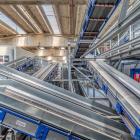 Den toppmoderna sorteringsanläggningen kan separera sex olika typer av pappersbaserat material i en enda sorteringslinje. Foto: DFCREATIO/Stadler