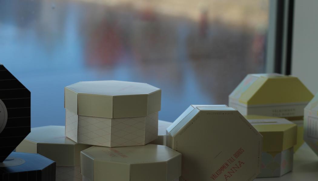 Den globala marknaden för pappersförpackningsmaterial värderades till 294 miljarder dollar år 2024 och förväntas nå 582 miljarder dollar år 2035, med en årlig tillväxttakt på 6,4 % under prognosperioden.  