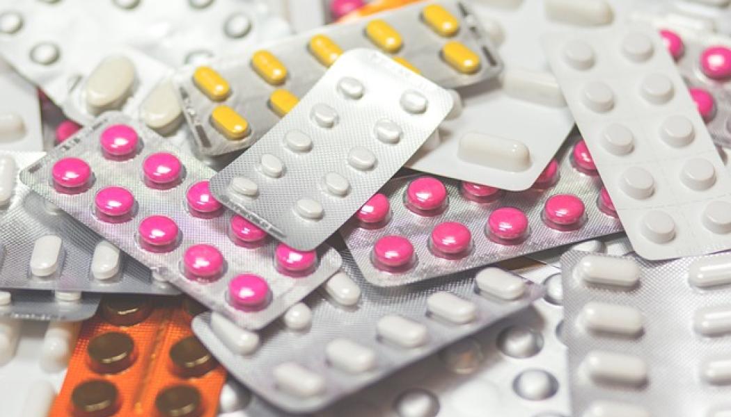 Teel Plastics i Wisconsin, som levererar bland annat förpackningar till medicinteknikföretag, meddelar att företaget kartlägger hela leveranskedjan för att minimera risker. Denna osäkerhet gör att medicinteknikföretag förbereder sig genom att se över sina lagerhanteringsstrategier, flytta verksamhet eller söka undantag från tullarna. Källa: Creative Commons Lic. Kredit: Pexels.