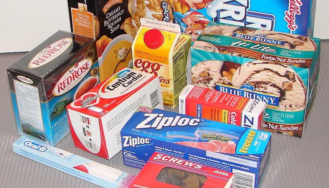 Olika typer av kartonger. AI kan förbättra logistik och packning genom att minska mänskliga fel och optimera utrymmet i varje paket. Foto: Wikipedia Commons lis. Foto av R L Sheehan av kommersiella kartonger.