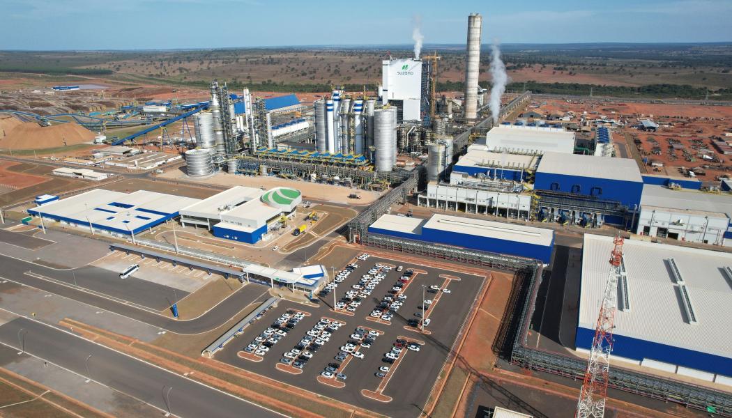 Världens näst största eukalyptusmassabruk, med en årlig produktionskapacitet på 2,55 miljoner ton, Suzanos ”flaggskeppsbruk” i Ribas do Rio Pardo i Brasilien, körde nyligen igång. Foto: Suzano