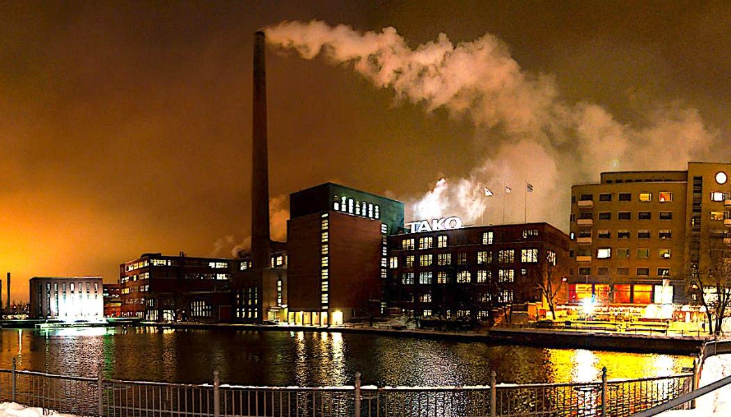 Takos kartongfabrik i centrum av Tammerfors direkt vid forsen. Foto: Wikipedia Common Lic. Kredit: Kallerna