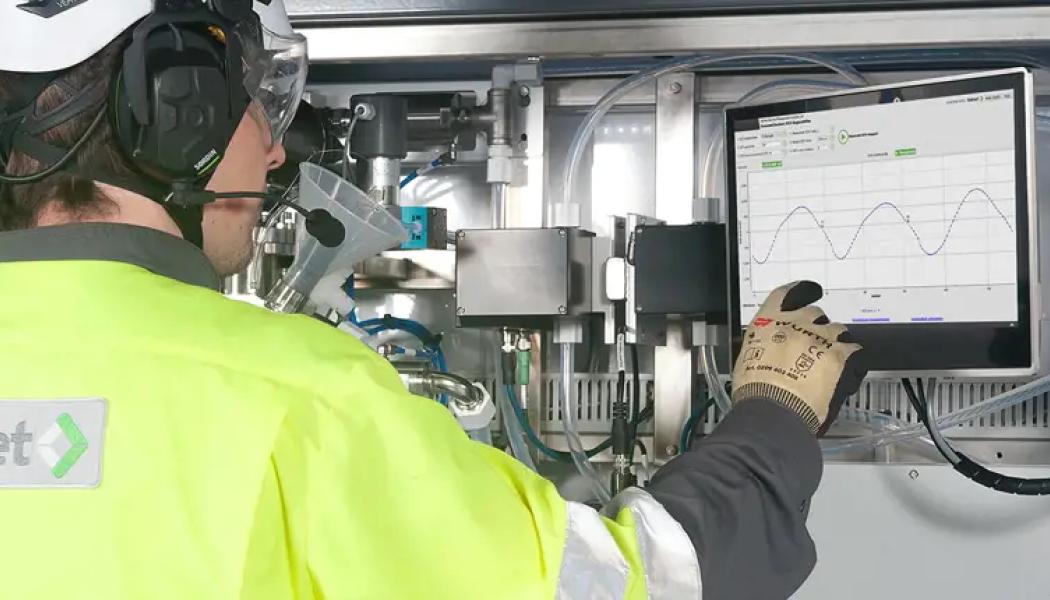 Valmet lanserar en ny generation av sin Wet End Analyzer – ett analysinstrument för att förbättra processtabiliteten i pappers-, kartong- och mjukpappersproduktion. Foto: Valmet.