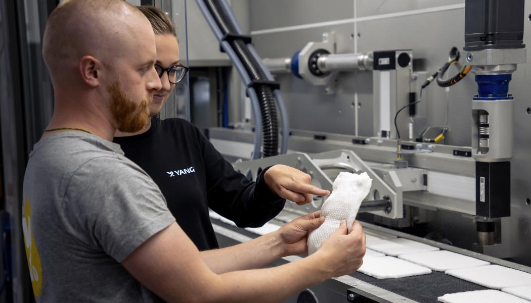 Yangi är verksamt inom segmentet 3D-formad torrfiber (dry formed fiber), främst som teknologileverantör. Bild: Yangi