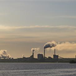 Smurfit Westrock Piteå investerar 300 miljoner kronor i år på att uppgradera sin sodapanna. Foto: Ullis/Wikimedia Commons