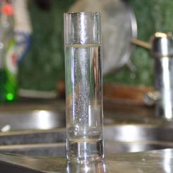 Kemira är ett finskt, globalt kemiföretag som servar kunder inom ”vattenintensiva branscher” som bladn annat massa och papper.