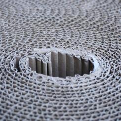 Överkapacitet inom skogsindustrin innebär att produktionen överstiger efterfrågan, vilket pressar priser och lönsamhet. Samtidigt påverkas sektorn starkt av energikostnader och handelspolitik, vilket gör förpackningsmarknaden särskilt känslig för globala förändringar. Foto: Creative Commons Lic. Kredit: Webandi