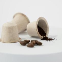 För att vidareutveckla produkter som kaffekapslar och blisterförpackningar måste de kunna tillverkas i stor skala, framhåller PulPacs samarbetspartner PA Consulting. Foto: PulPac